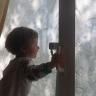 Памятка для родителей: как предотвратить выпадение ребенка из окна