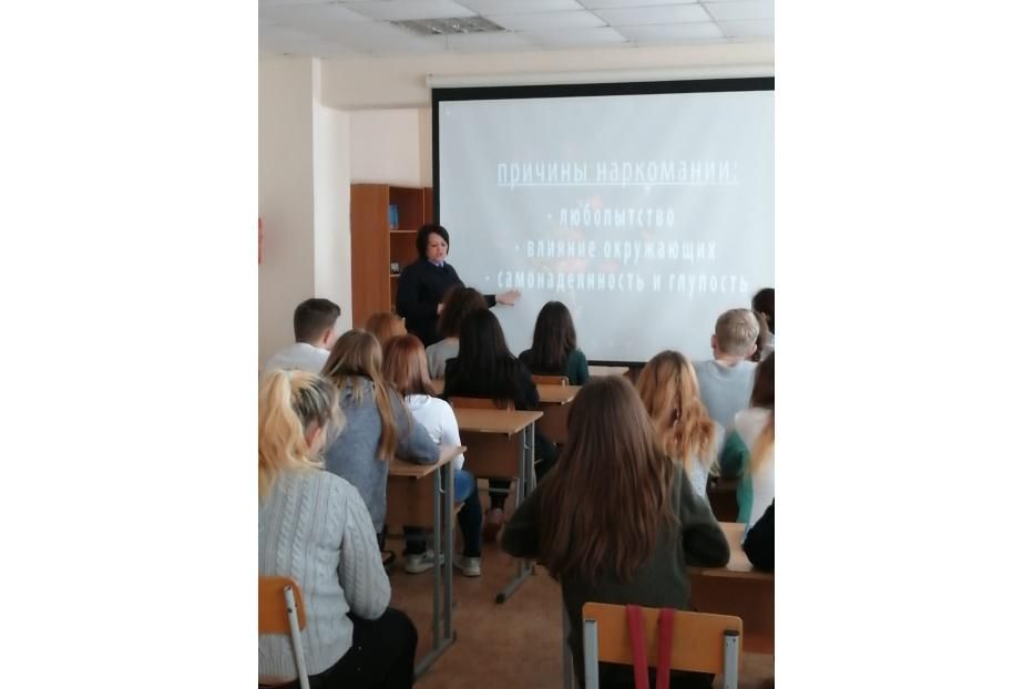 В Калининском районе проводят мероприятия по формированию здорового образа жизни среди подростков и молодежи