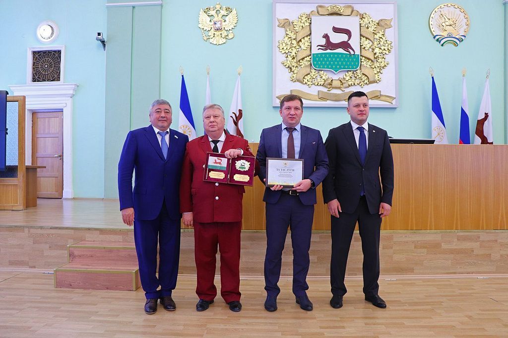 Марат Васимов и Ратмир Мавлиев вручили Почётные знаки города