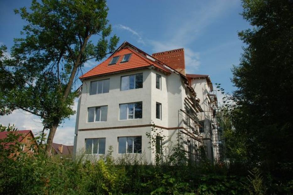 Суд вынес решение о сносе самовольно построенного многоквартирного жилого дома по переулку Школьный