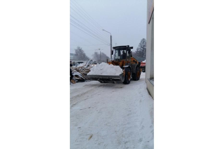 Расчистка снега вокруг здания по ул. Сельская Богородская, 37 завершена