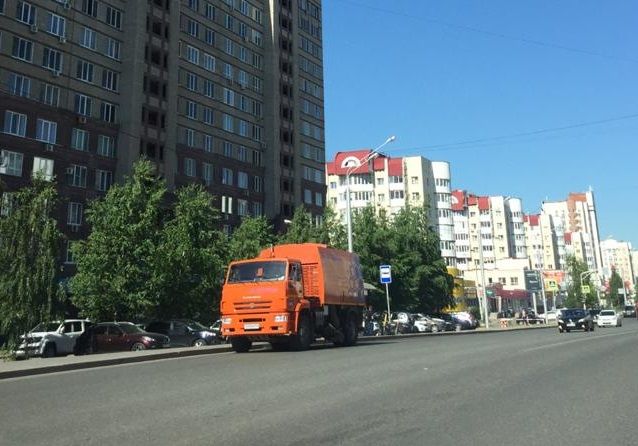 Продолжается благоустройство улиц Кировского района