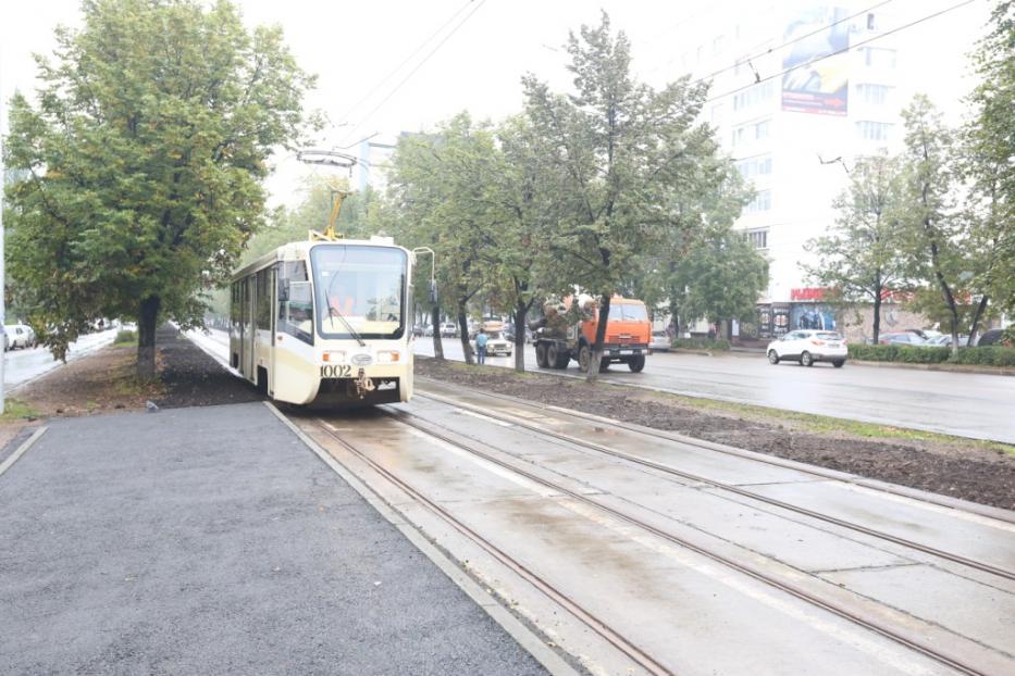 Продолжается реконструкция трамвайных путей на улице Рихарда Зорге