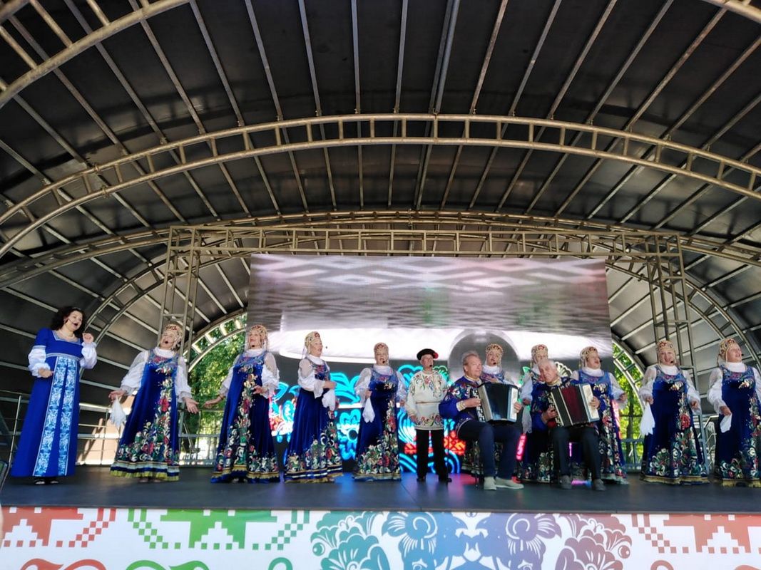 Сегодня народный хор русской песни «Зори Агидели» дает концерт в парке «Первомайский» в рамках Фольклориады – 2021
