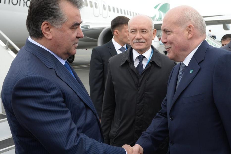В Уфу прибыл Президент Таджикистана Эмомали Рахмон