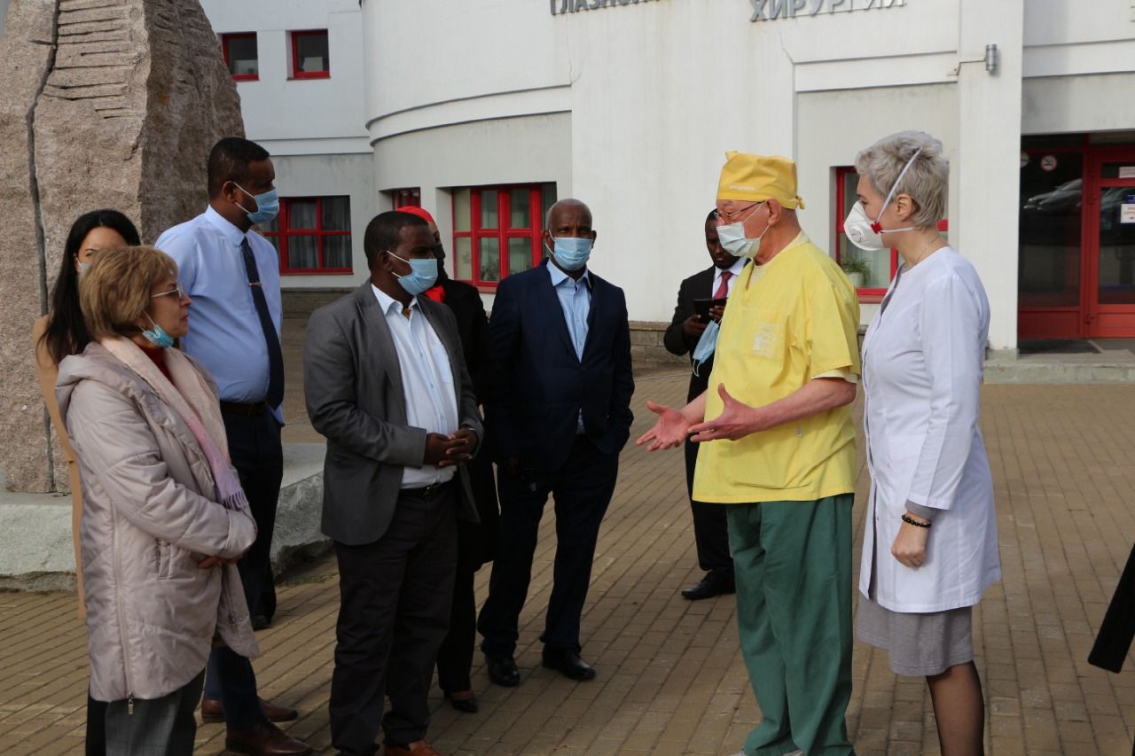 Делегация города Джибути посетила Всероссийский центр глазной и пластической хирургии Минздрава России