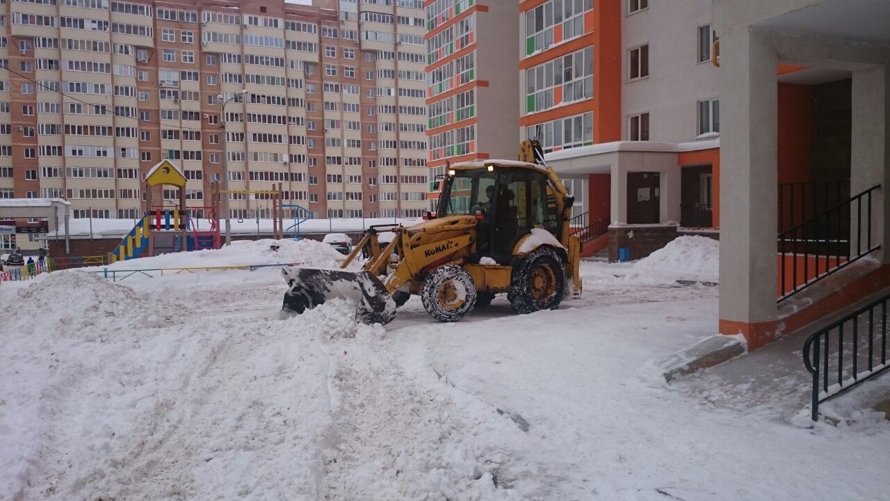 В Демском районе г.Уфы продолжают ликвидировать последствия снегопада 