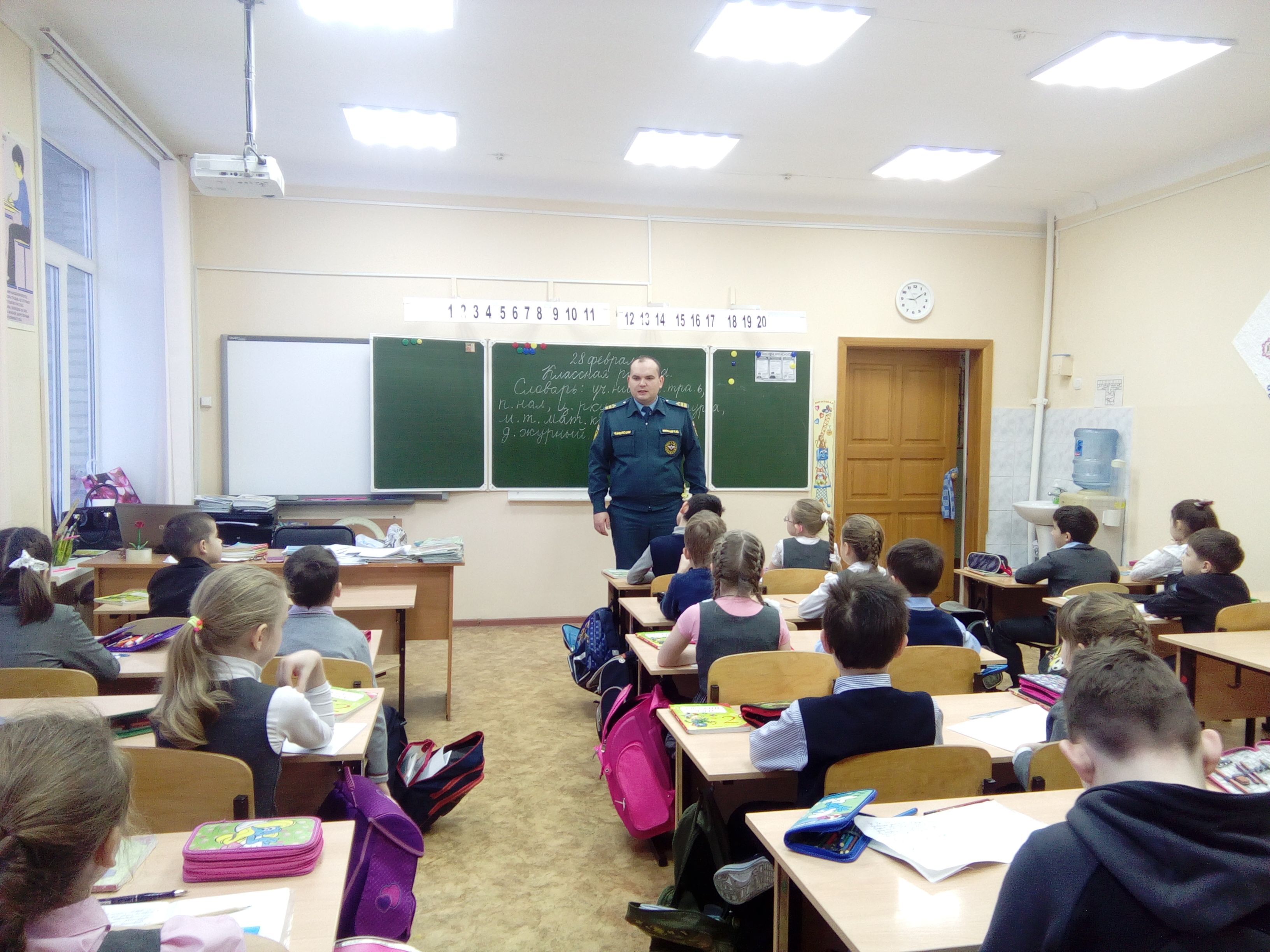 Каждый день в школах Советского района проводятся уроки безопасности 