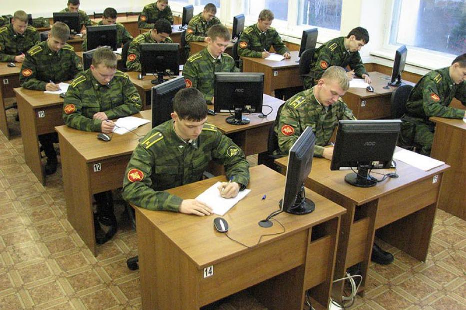 Профессия военный: уфимских абитуриентов приглашают поступить в военный ВУЗ