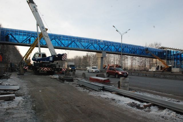 Завершается строительство пешеходного перехода на автодороге «Уфа-Аэропорт»