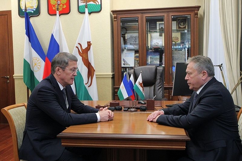 Радий Хабиров поздравил Ульфата Мустафина с избранием главой Администрации ГО город Уфа