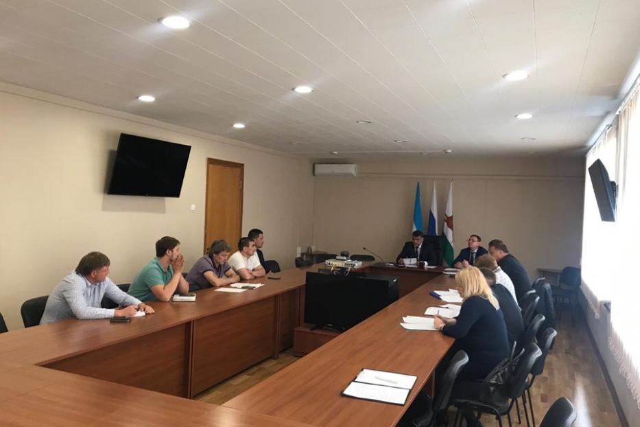 Ремонт подъездов обсудили в Администрации Калининского района 