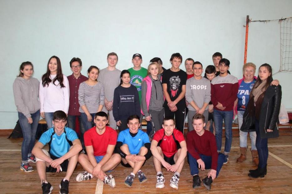 В спортивном зале Башкирского колледжа сварочно-монтажного и промышленного производства прошла товарищеская игра в волейбол