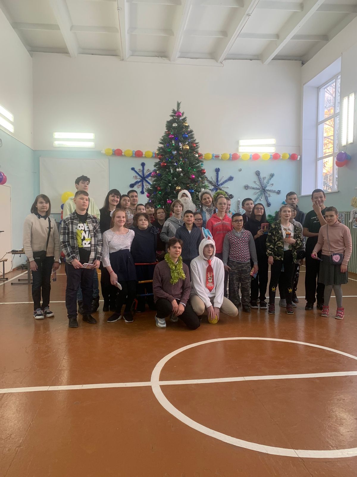 Совет старшеклассников Кировского района поздравляет детей школы-интерната