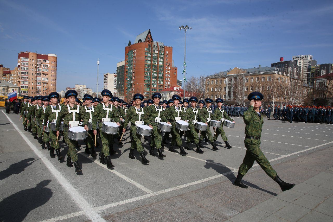 Ратмир Мавлиев ознакомился с ходом подготовки торжественного прохождения военнослужащих в честь Дня Победы