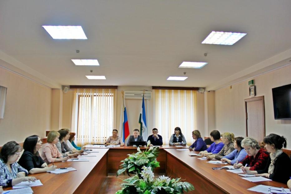 В Октябрьском районе прошло совещание с председателями участковых комиссий