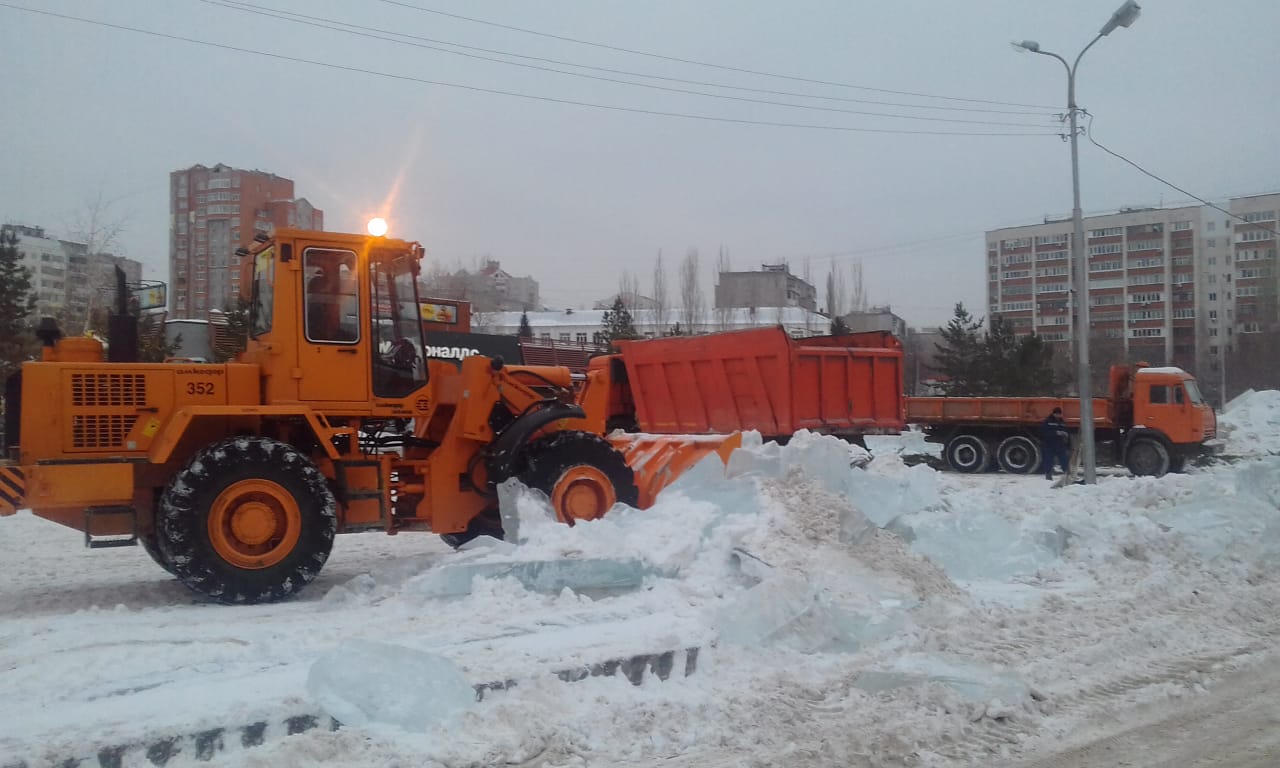 В Кировском районе г. Уфы приступили к демонтажу ледовых городков 
