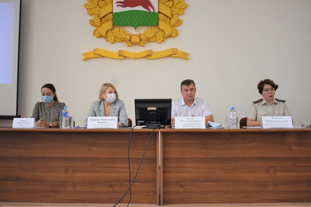 Состоялось выездное совещание по вопросам вакцинации предприятий Ленинского района