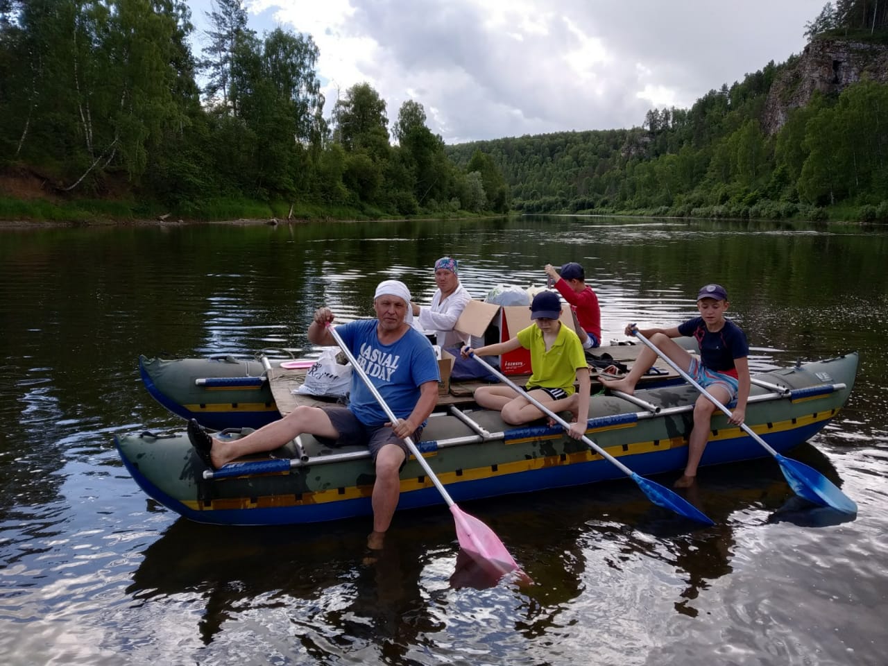 Воспитанники подросткового клуба «Данко» отправились в сплав по реке Юрюзань