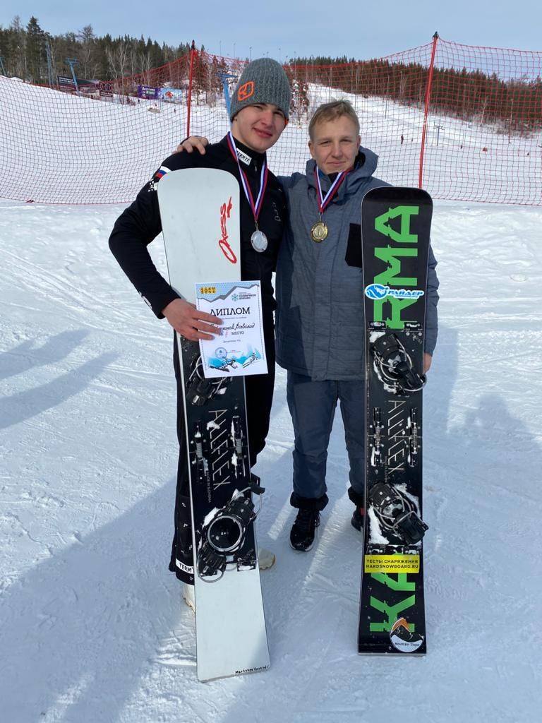 Серебро на вес золота: сноубордист СШОР по горнолыжному спорту – призер Кубка России