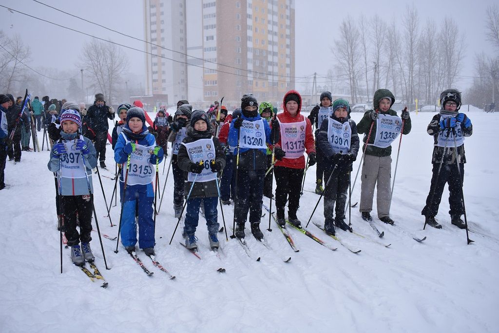 В Ленинском районе Уфы проходит массовая гонка «Затонская лыжня»