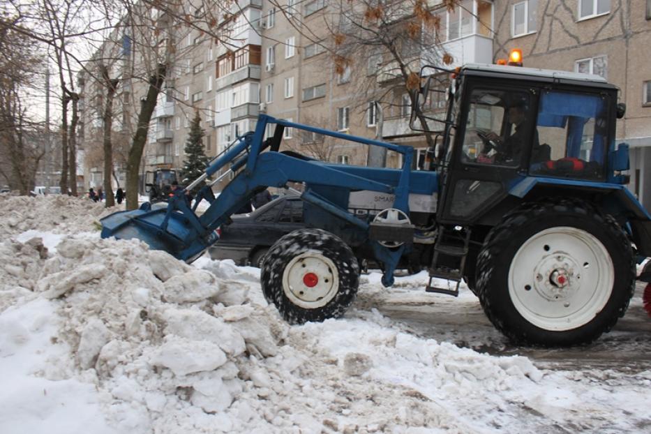 19 декабря УЖХ Октябрьского района проведет комплексную очистку следующих дворов