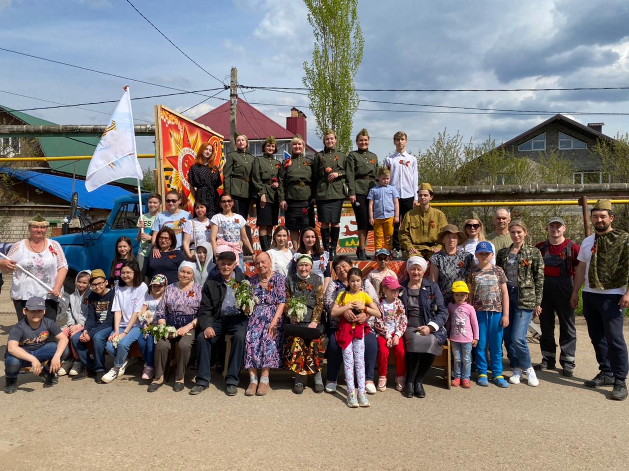 В микрорайоне «Кооперативная поляна» прошли праздничные мероприятия, посвященные Дню Победы