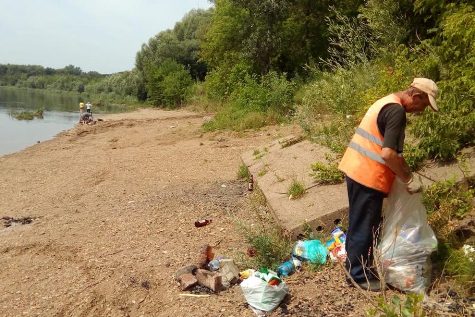 Береговая зона реки Уфа очищена от бытового мусора
