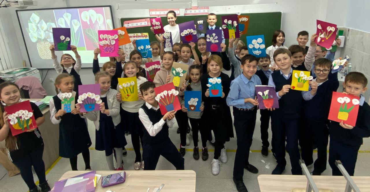 В образовательных учреждениях Кировского района г. Уфа прошли тематические мероприятия ко Дню матери       
