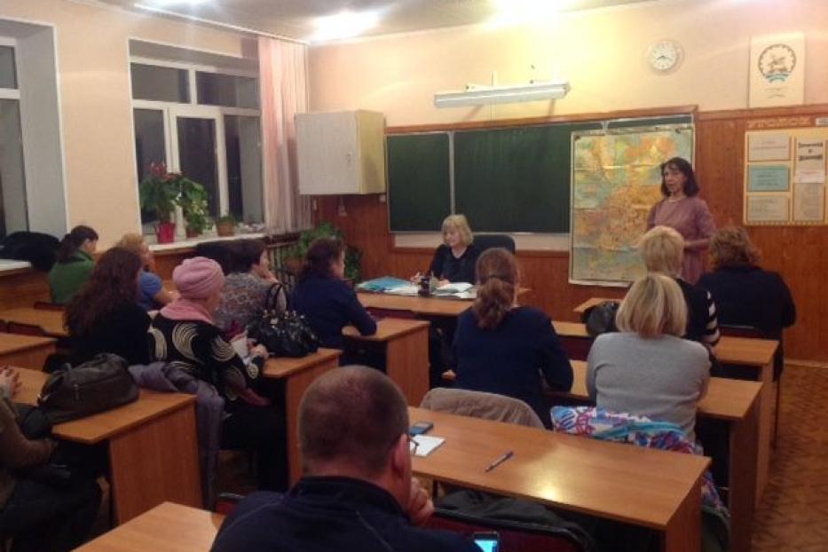 Выпускников и их родителей готовят к экзаменам