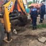 По ул. Зилимская ведутся работы по устранению утечки воды