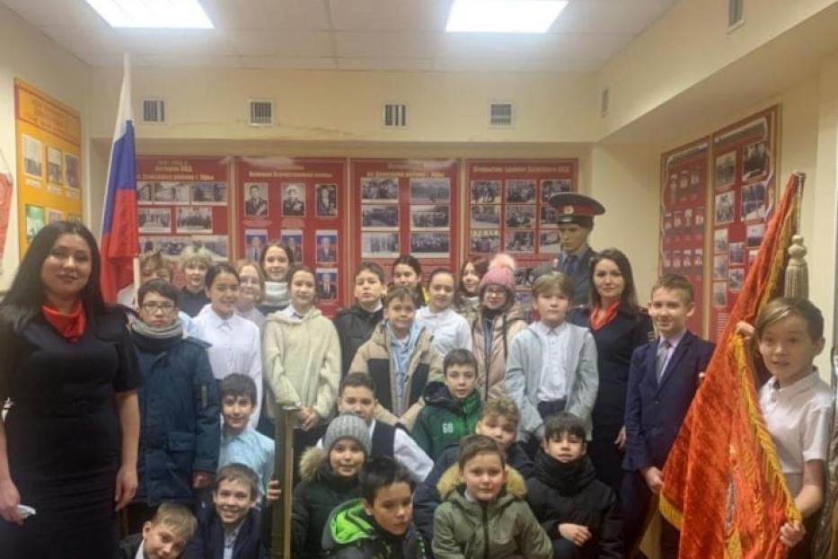 Школьники посетили музей отдела полиции в Демском районе Уфы