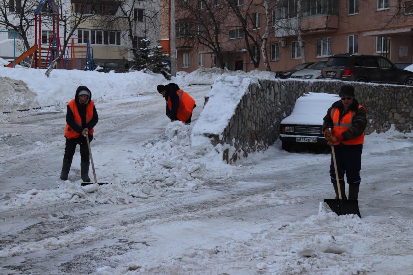 Почему не чистят снег