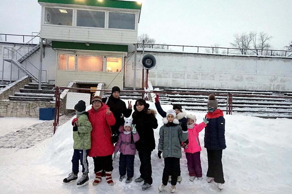 Юные орджоникидзевцы  посетили каток на стадионе "Строитель"