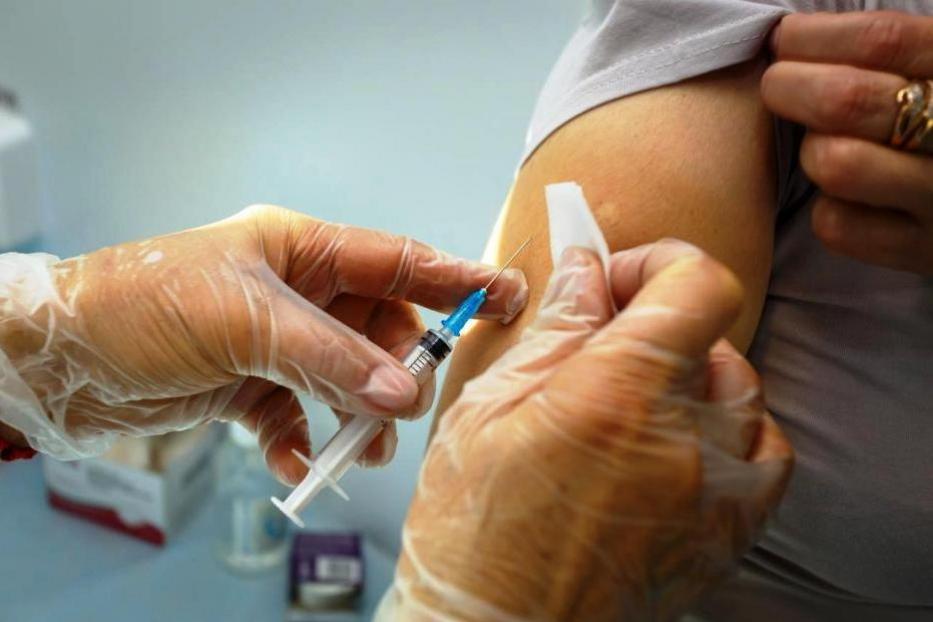 Разоблачаем четыре главных мифа про вакцинацию от коронавируса