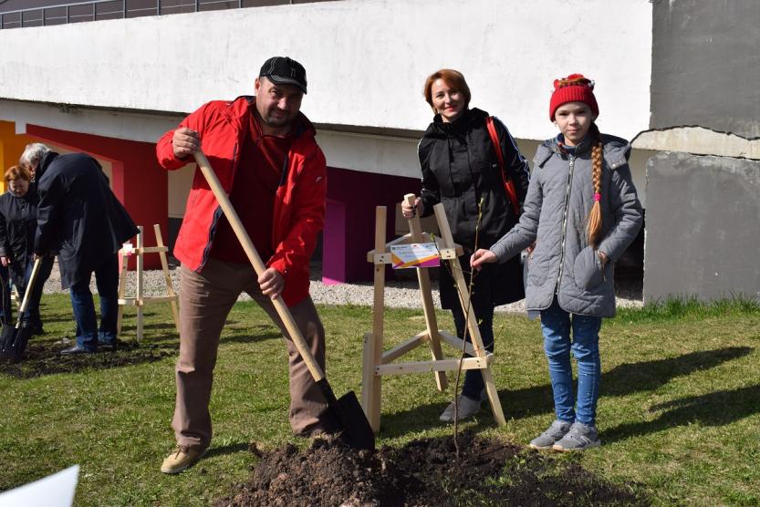 В Советском районе Уфы проявился черемуховыйсад