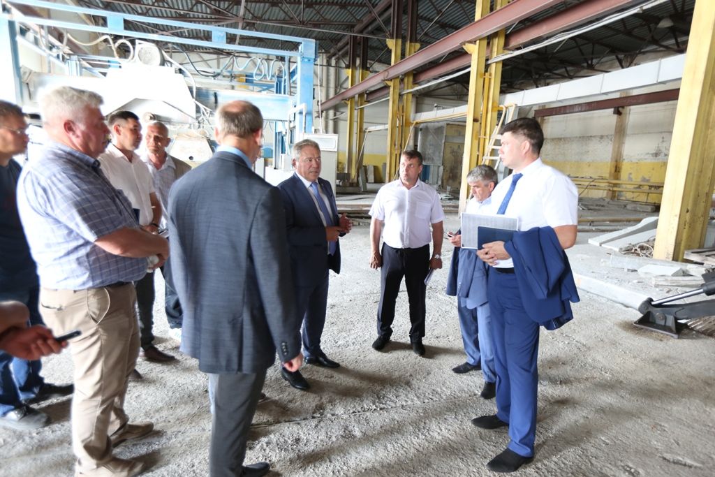 Ульфат Мустафин посетил производственную базу в Ленинском районе Уфы