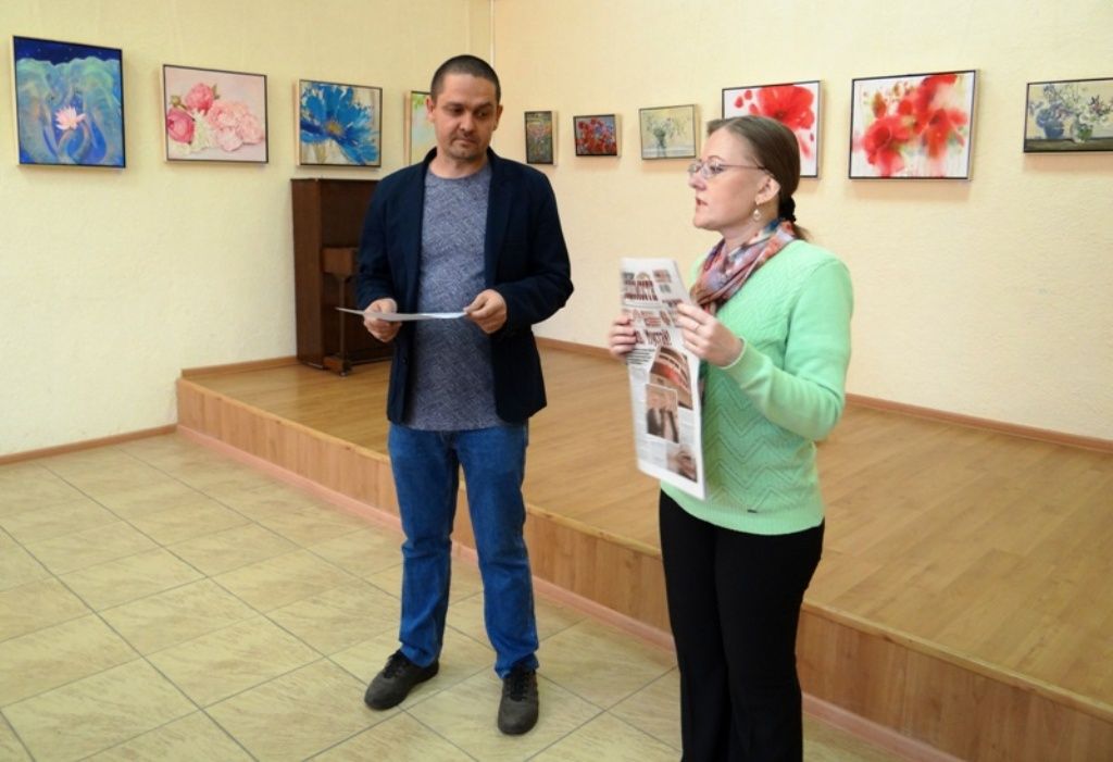 В Уфе открылась персональная выставка Рената Сербина «В цветах…»