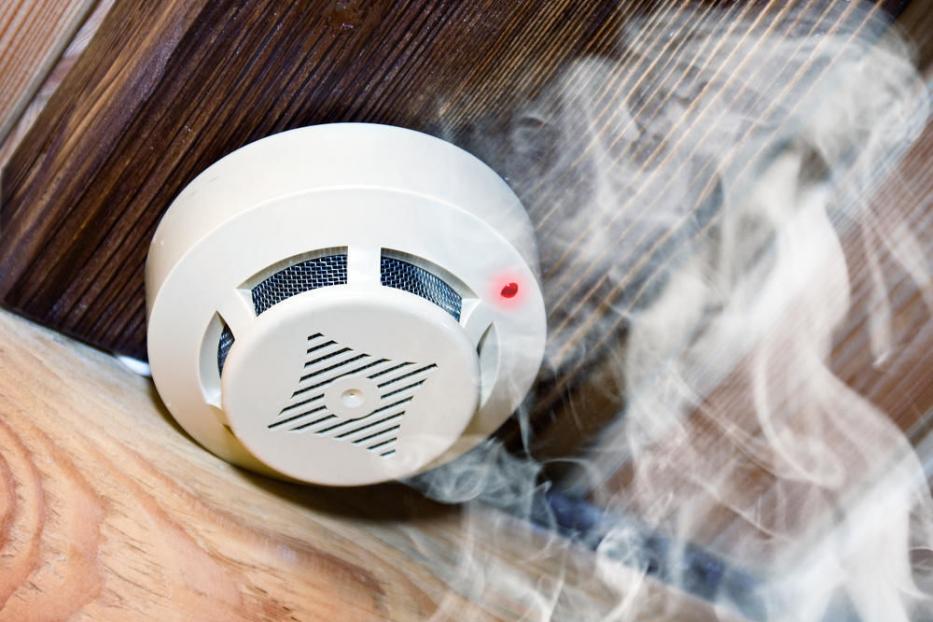 Защити свой дом о пожара – установи автономный дымовой пожарный извещатель