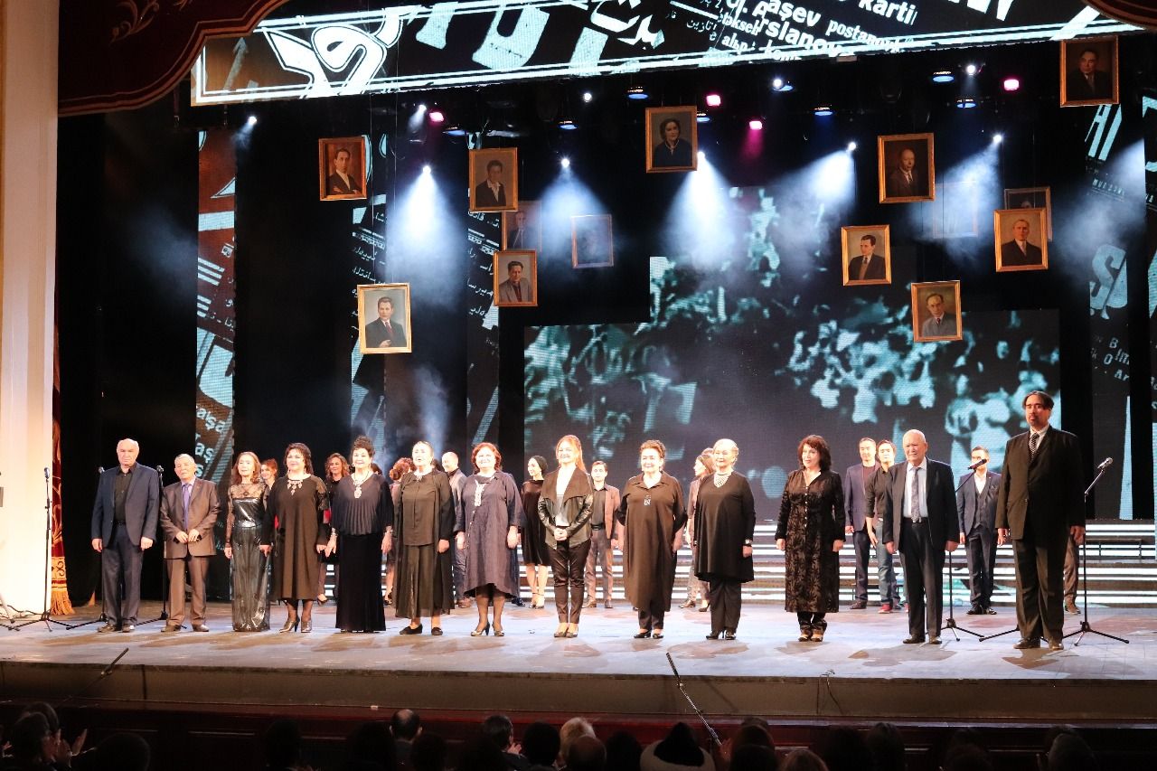 Ульфат Мустафин поздравил Башкирский государственный академический театр драмы имени Мажита Гафури со 100-летним юбилеем