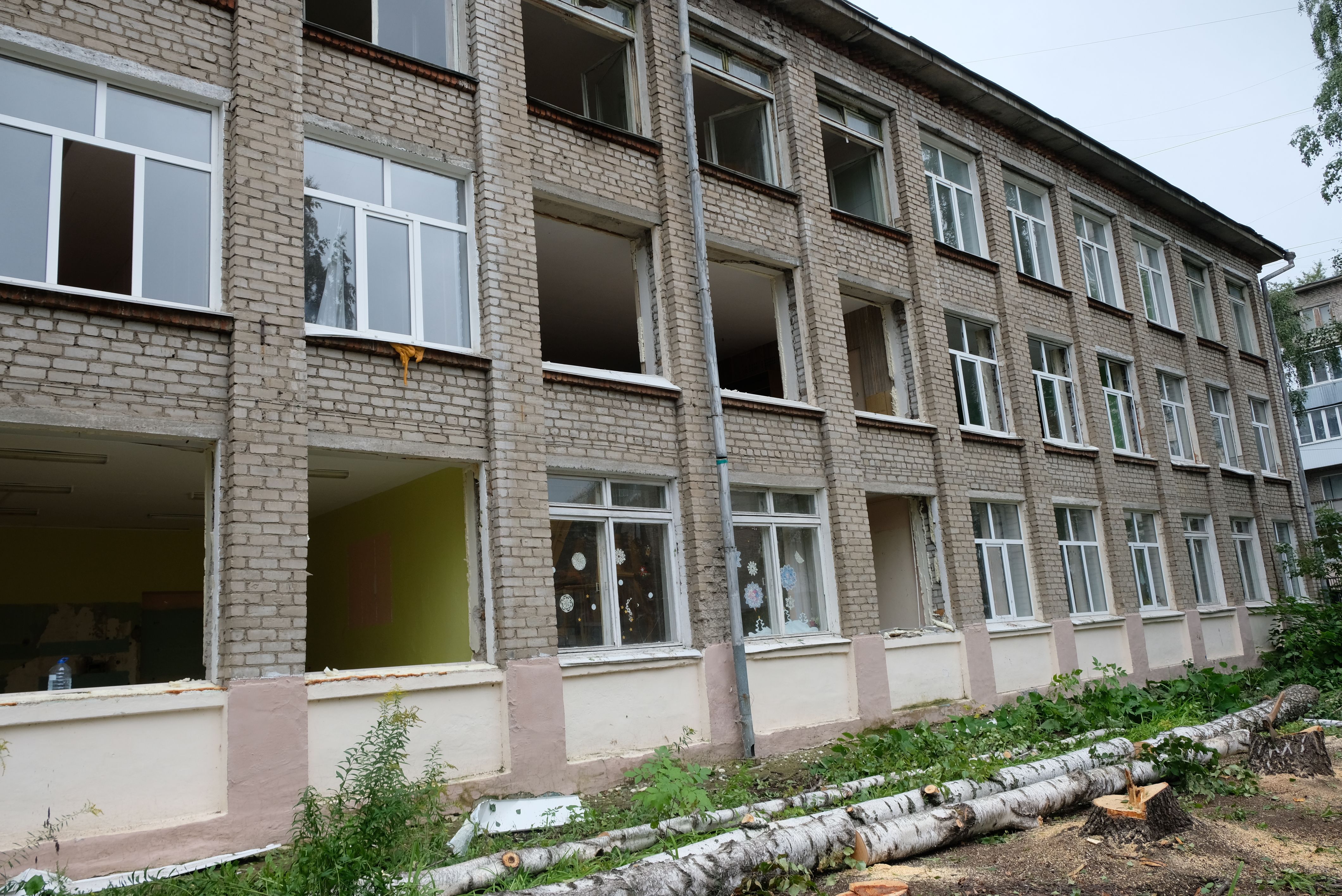 В Кировском районе ведется реконструкция лицея №21