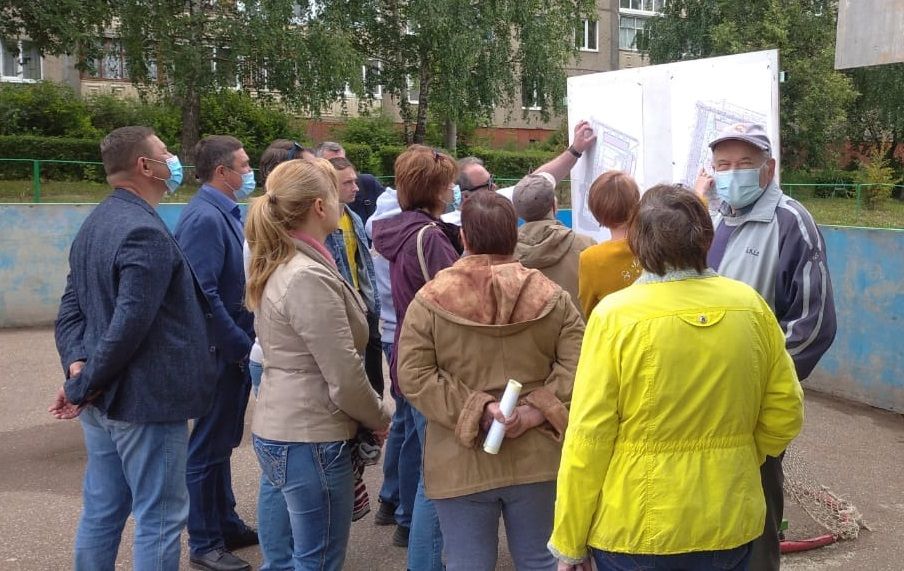 В Кировском районе обсуждают планы ремонта дворовых территорий