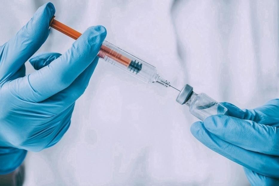 В Демском районе продолжается вакцинация жителей от Covid 19