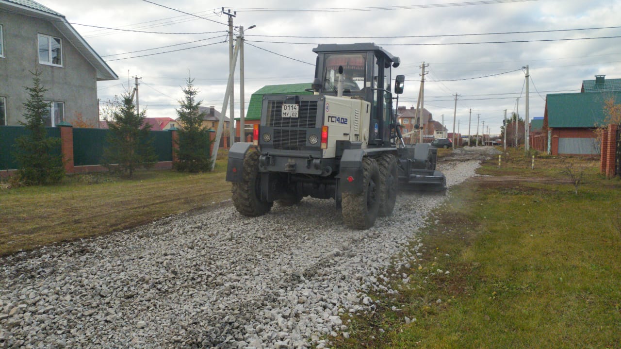 В населенных пунктах района продолжается ремонт дорог