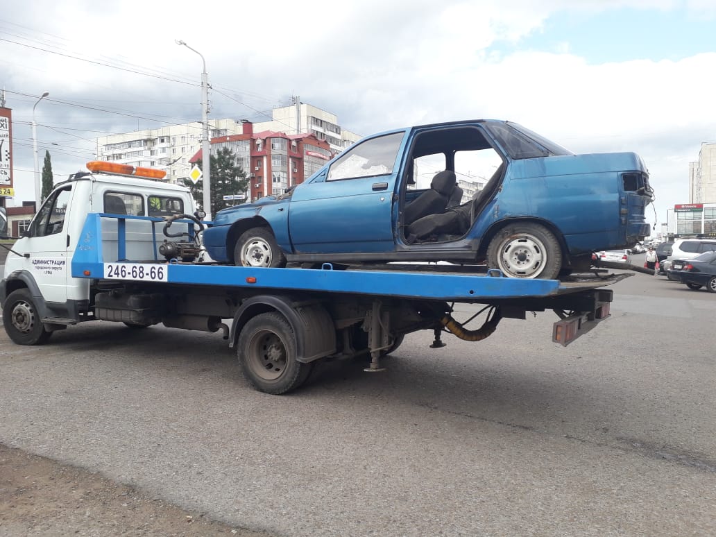 В Кировском районе эвакуируют брошенные и разукомплектованные автомобили