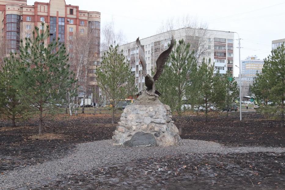 Благоустройство сквера продолжается