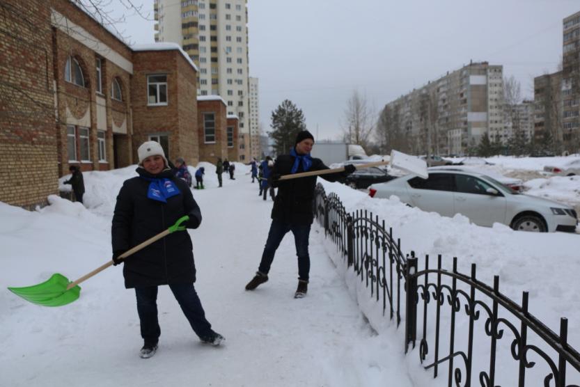 Почему не убирают снег