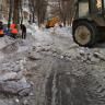 Продолжается комплексная уборка дворов