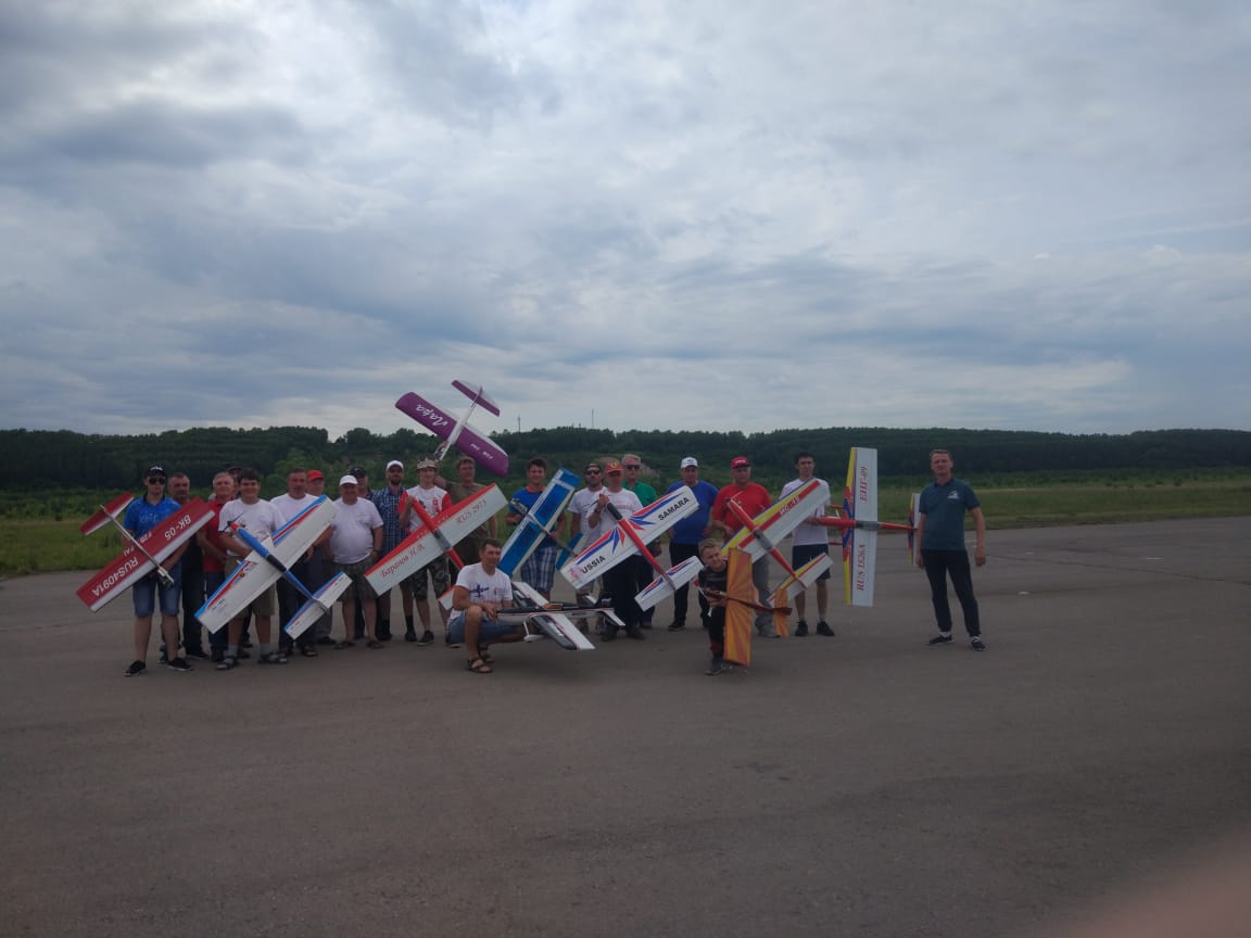 В Максимовке прошли соревнования по авиамодельному спорту 