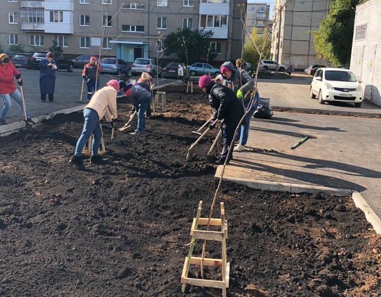 Предприятия и организации Кировского района г. Уфы присоединились к общегородскому субботнику
